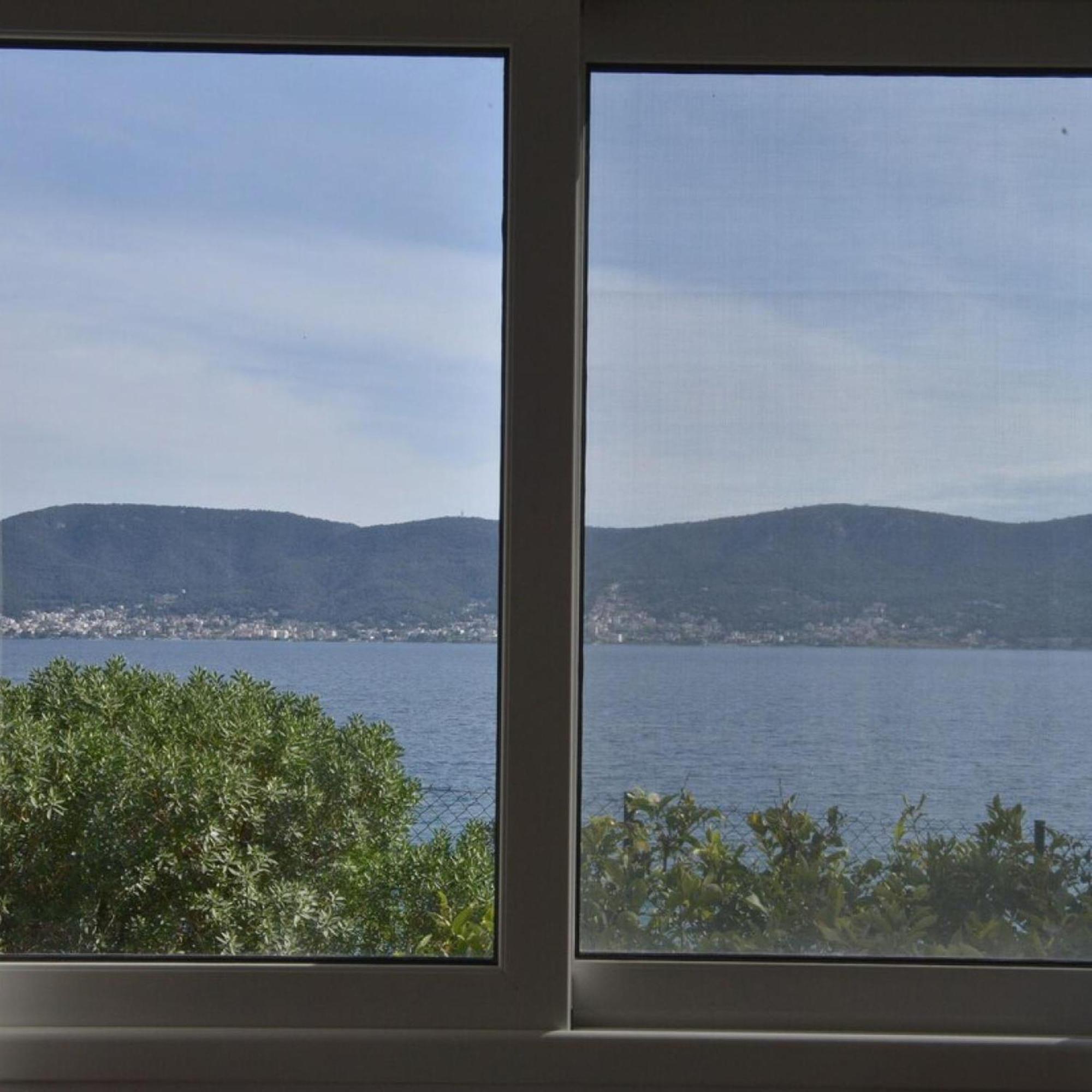 Salamis Beachfront House Buitenkant foto