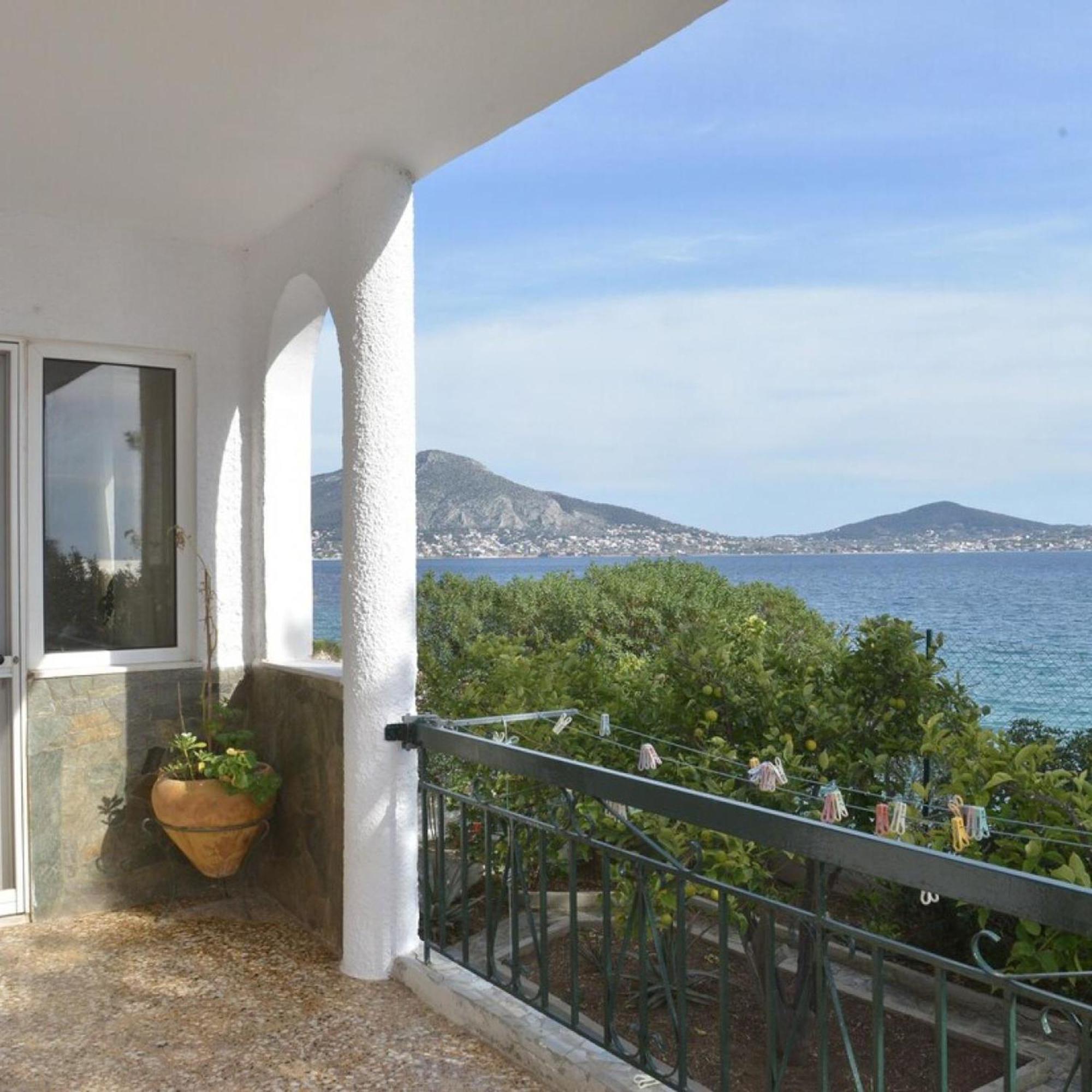 Salamis Beachfront House Buitenkant foto